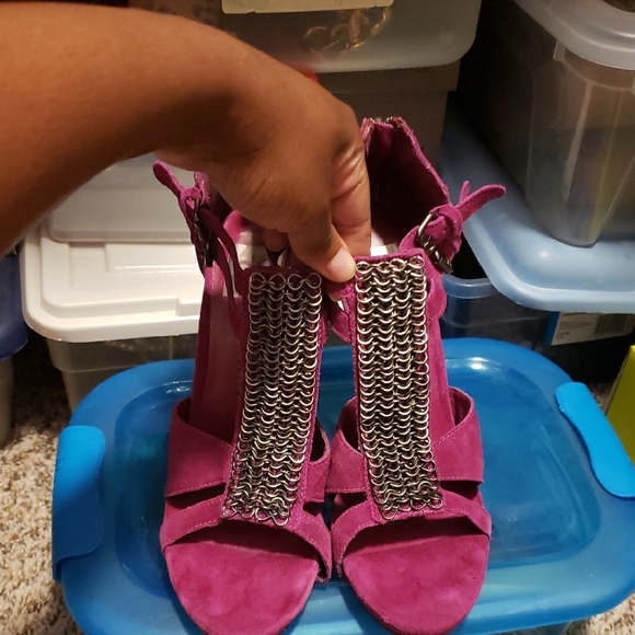 Dolce vita Sandals with Chain Detail - Picture 1 of 5
